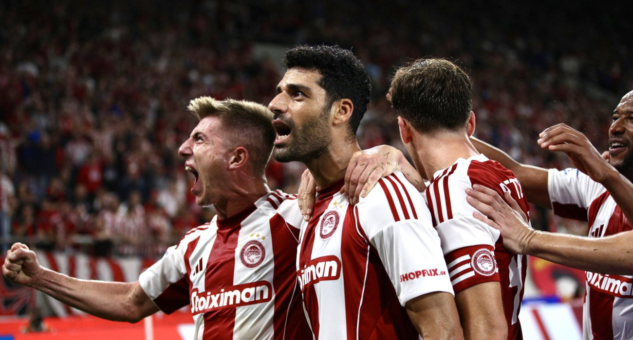 Οι παίκτες του Ολυμπιακού πανηγυρίζουν το 2-0 / Πηγή: Eurokinissi