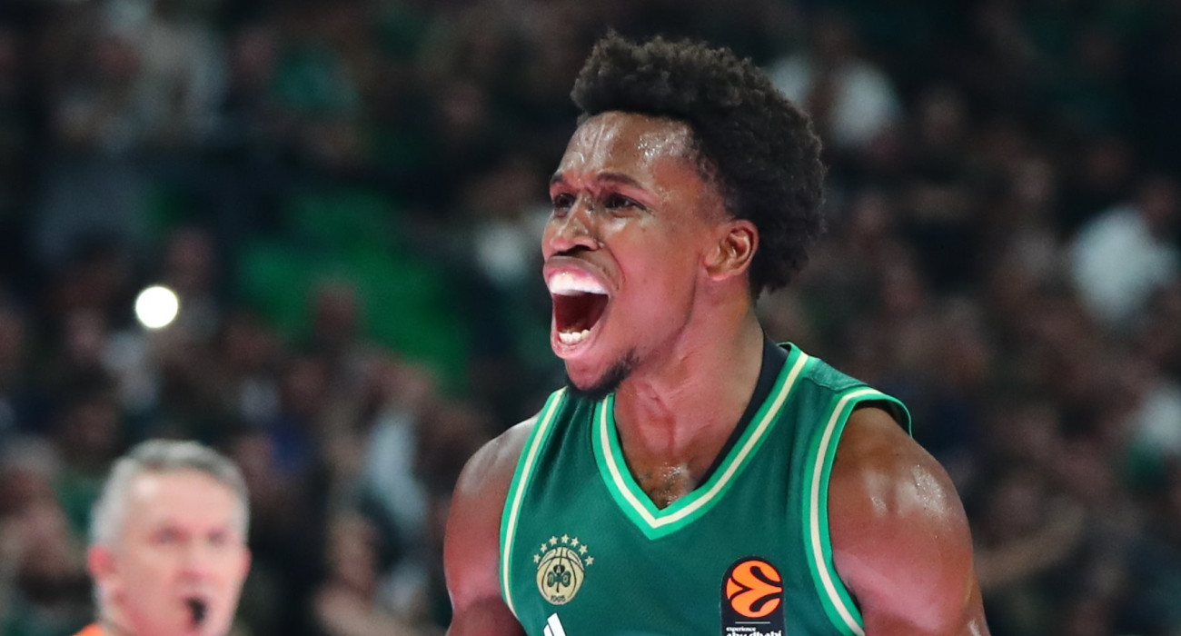 Αρχίζει να παίρνει μπρος και... τρομάζει ο Σορτς / Πηγή: Eurokinissi Αρχίζει να παίρνει μπρος και... τρομάζει ο Σορτς / Πηγή: Eurokinissi