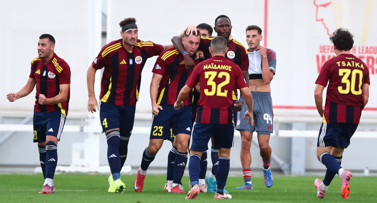 Οι παίκτες της Ηλιούπολης πανηγυρίζουν / Πηγή: Eurokinissi Οι παίκτες της Ηλιούπολης πανηγυρίζουν / Πηγή: Eurokinissi