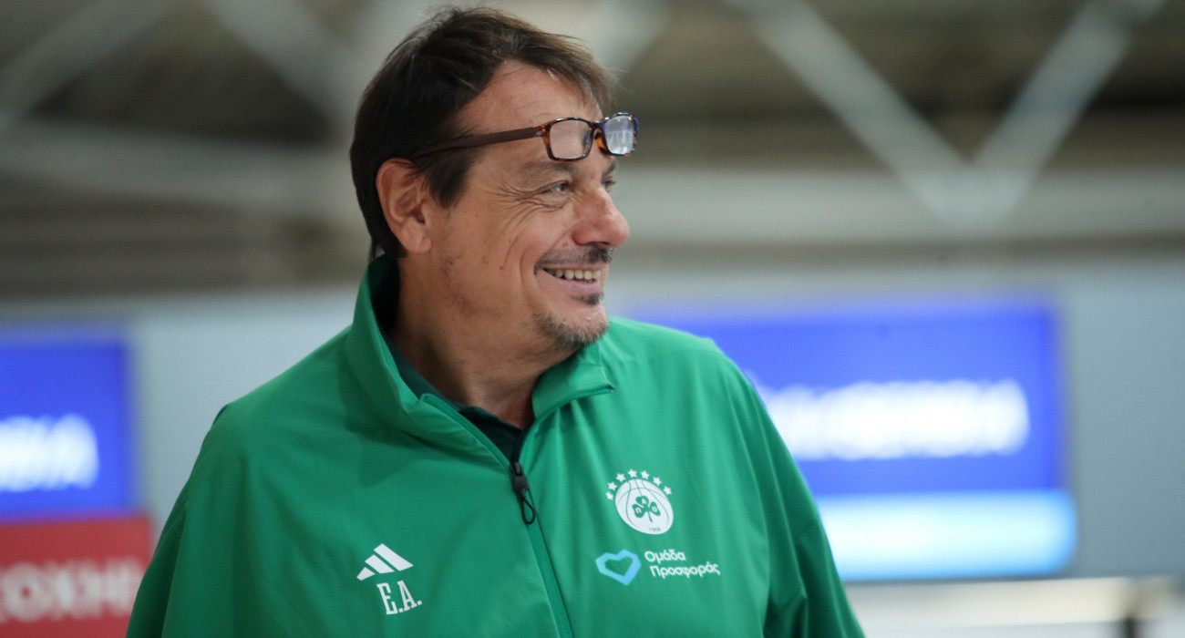 Ο Εργκίν Αταμάν κατά την αναχχώρηση του Παναθηναϊκού για Βελιγράδι / Πηγή: Intime