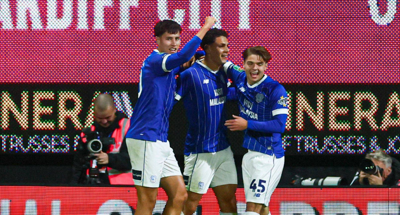 Οι παίκτες της Κάρντιφ πανηγυρίζουν / Πηγή: Imago Οι παίκτες της Κάρντιφ πανηγυρίζουν / Πηγή: Imago