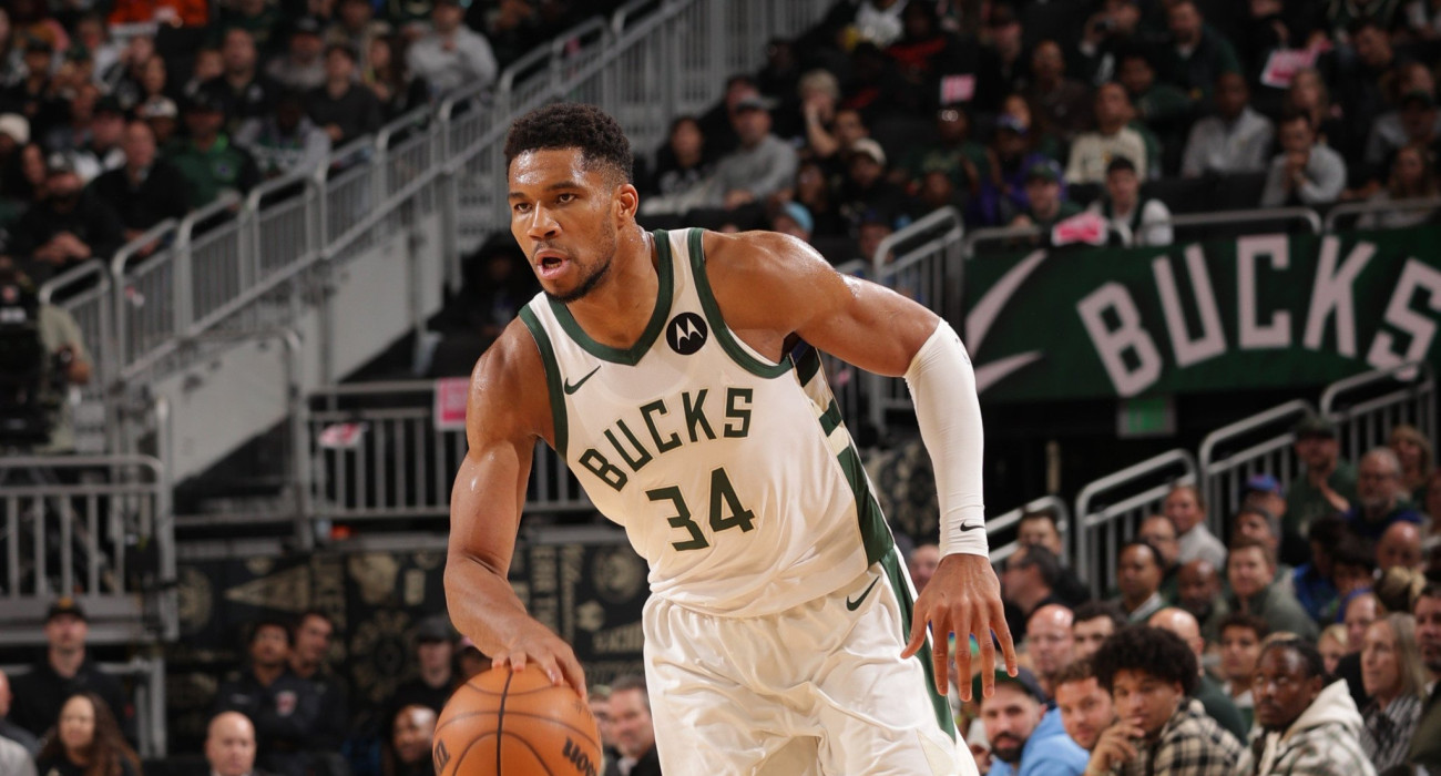 Ο Γιάννης Αντετοκούνμπο/Photo by Gary Dineen/NBAE via Getty Images Ο Γιάννης Αντετοκούνμπο/Photo by Gary Dineen/NBAE via Getty Images