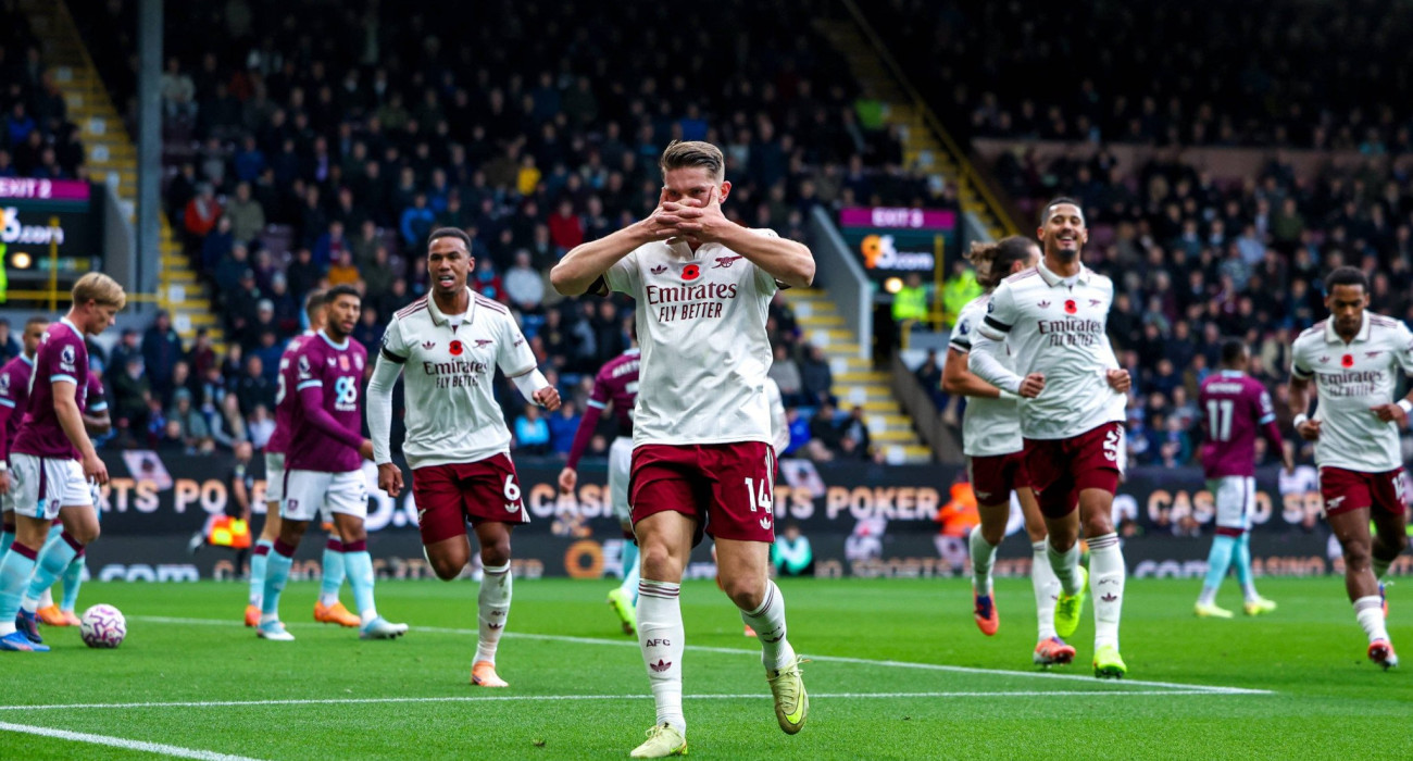 Ο Βίκτορ Γιόκερες πανηγυρίζει στο Μπέρνλι-Άρσεναλ / Πηγή: Imago Ο Βίκτορ Γιόκερες πανηγυρίζει στο Μπέρνλι-Άρσεναλ / Πηγή: Imago