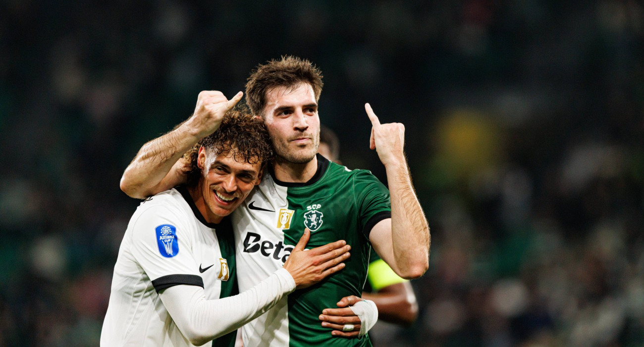 Ο Φώτης Ιωαννίδης πανηγυρίζει με τον Ρικάρντο Μάνγκας στη Σπόρτινγκ / Πηγή: Imago