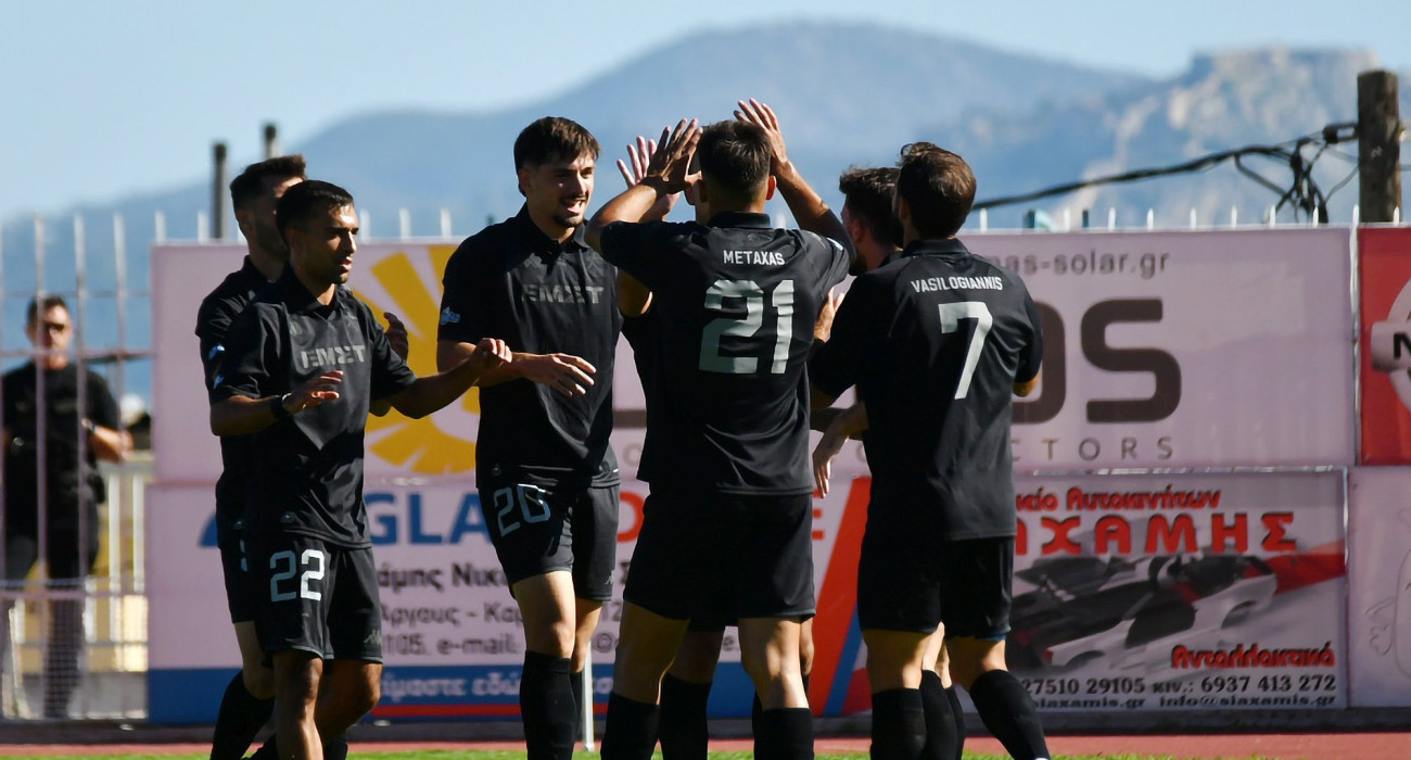 Οι ποδοσφαιριστές της Athens Kallithea πανηγυρίζουν / Πηγή: Intime