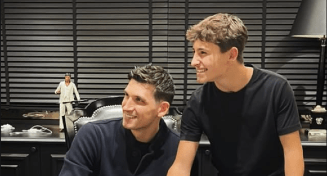 Η ανάρτηση του Δημήτρη Γιαννακόπουλου παρέα με τον γιο του Παύλο για το νέο συμβόλαιο του Μήτογλου (photo)