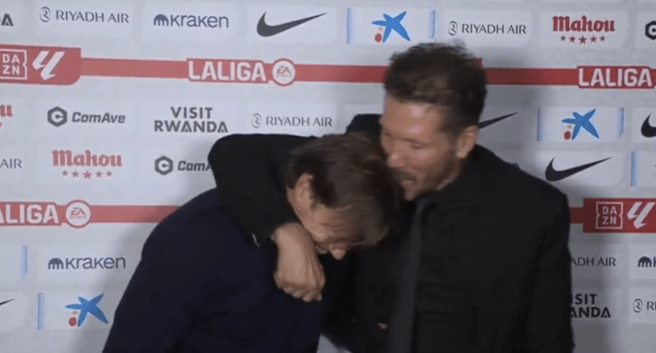 Ο Ματίας Αλμέιδα με τον Τσόλο Σιμεόνε / Screenshot Ο Ματίας Αλμέιδα με τον Τσόλο Σιμεόνε / Screenshot