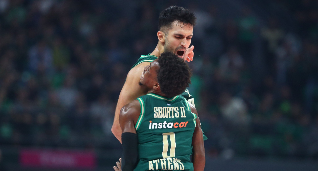 Ομέρ Γιουρτσέβεν και Τι Τζέι Σορτς / Πηγή: Eurokinissi Ομέρ Γιουρτσέβεν και Τι Τζέι Σορτς / Πηγή: Eurokinissi