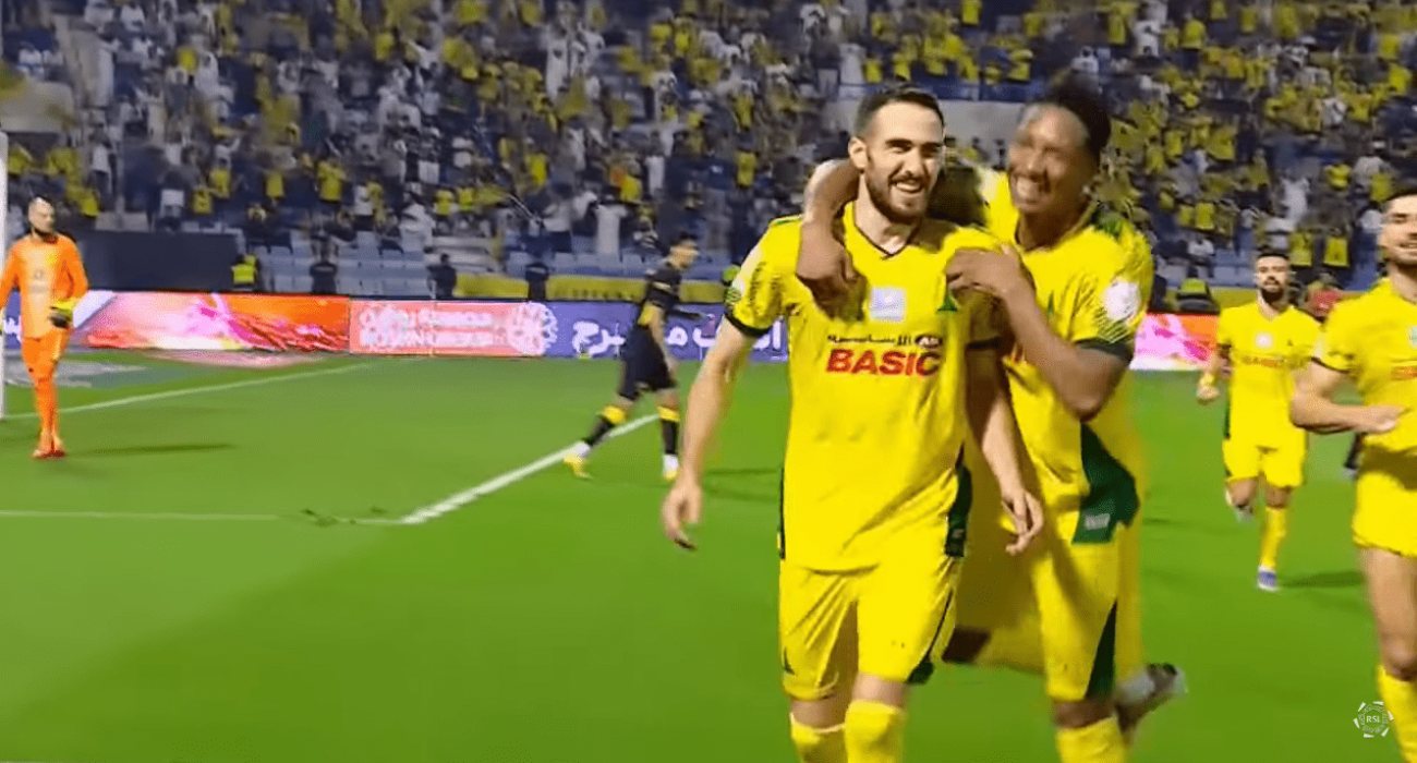 Ο Κώστας Φορτούνης πανηγυρίζει / Sreenshot Ο Κώστας Φορτούνης πανηγυρίζει / Sreenshot