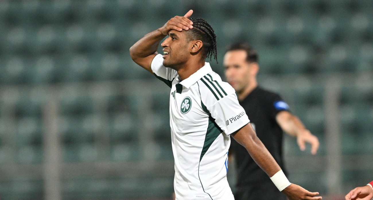 Ο Ματέους Τετέ «κρέμασε» ξανά τον Παναθηναϊκό στο Πανθεσσαλικό - ΠΗΓΗ: Eurokinissi Ο Ματέους Τετέ «κρέμασε» ξανά τον Παναθηναϊκό στο Πανθεσσαλικό - ΠΗΓΗ: Eurokinissi