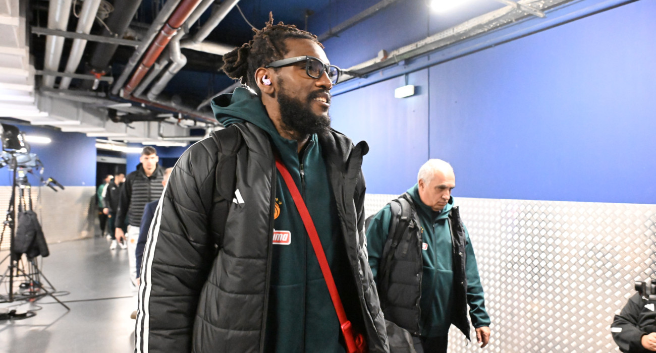 Ο Κένεθ Φαρίντ στην αύξηση του Παναθηναϊκού στο Παρίσι, Πηγή: Vaggelis Stolis