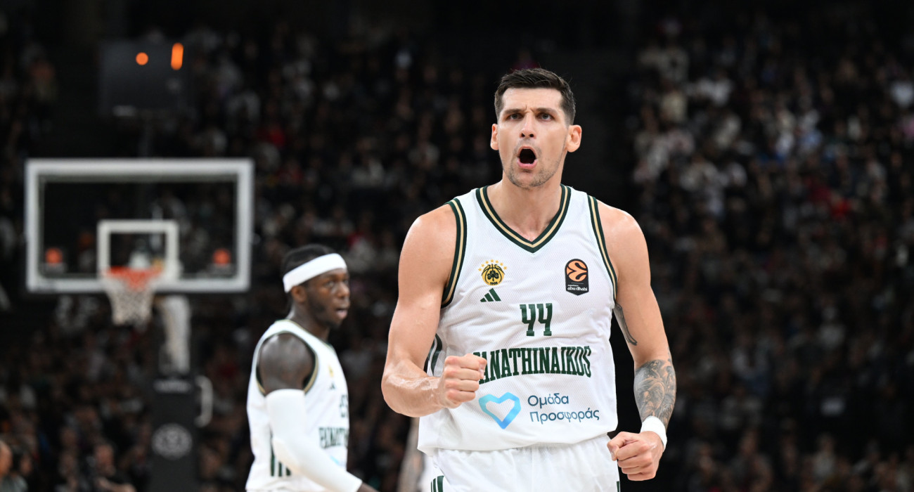 Επιθετική παράσταση με μοιρασμένους ρόλους: Μήτογλου πρωταγωνιστής κι άλλοι πέντε διψήφιοι στο Παρίσι