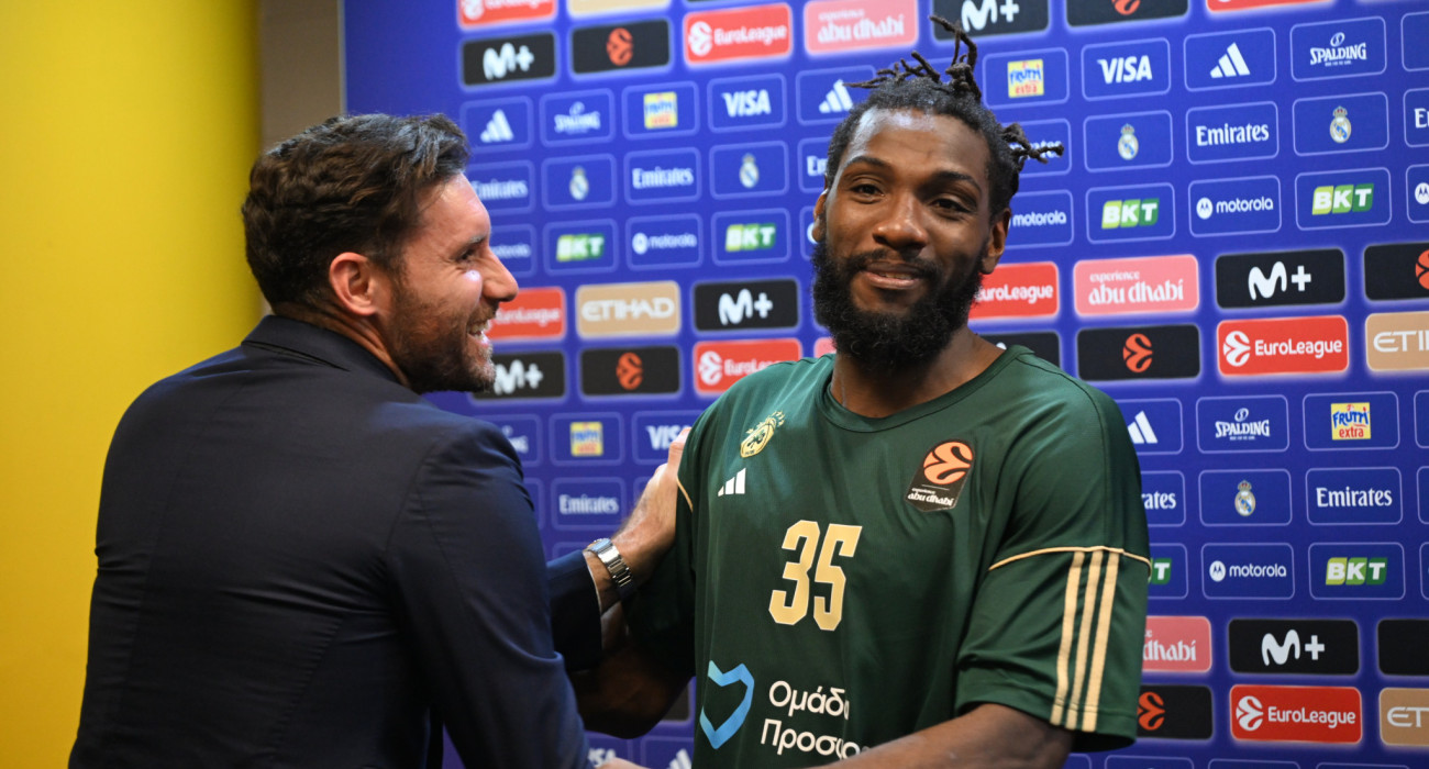 Οι δηλώσεις του Κένεθ Φαρίντ είχαν διακοπή.,. από τον Ρούντι Φερνάντεθ, Πηγή: Vaggelis Stolis