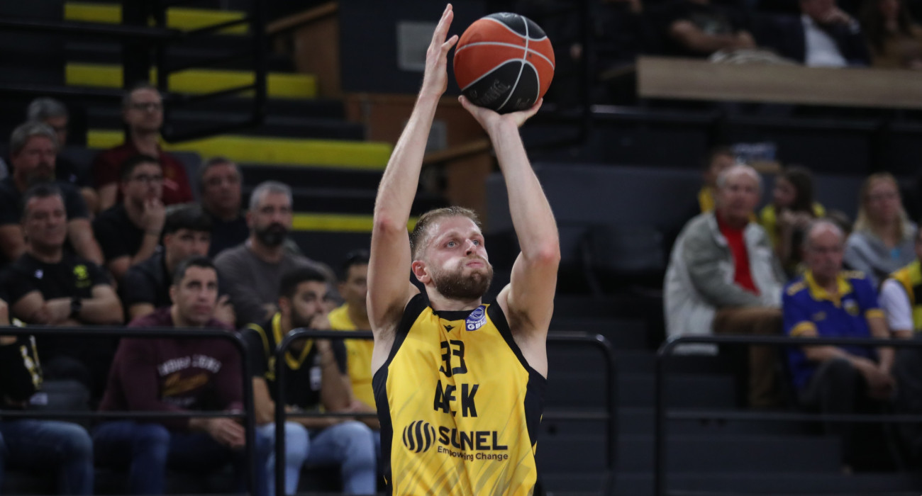 Ο Βασίλης Χαραλαμπόπουλος - Πηγή: Intime