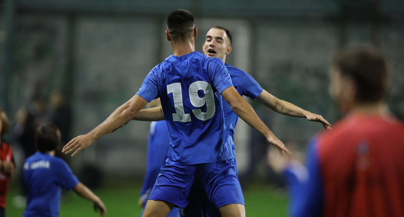 Οι ποδοσφαιριστές της εθνικής Ελπίδων πανηγυρίζουν / Πηγή: InTime