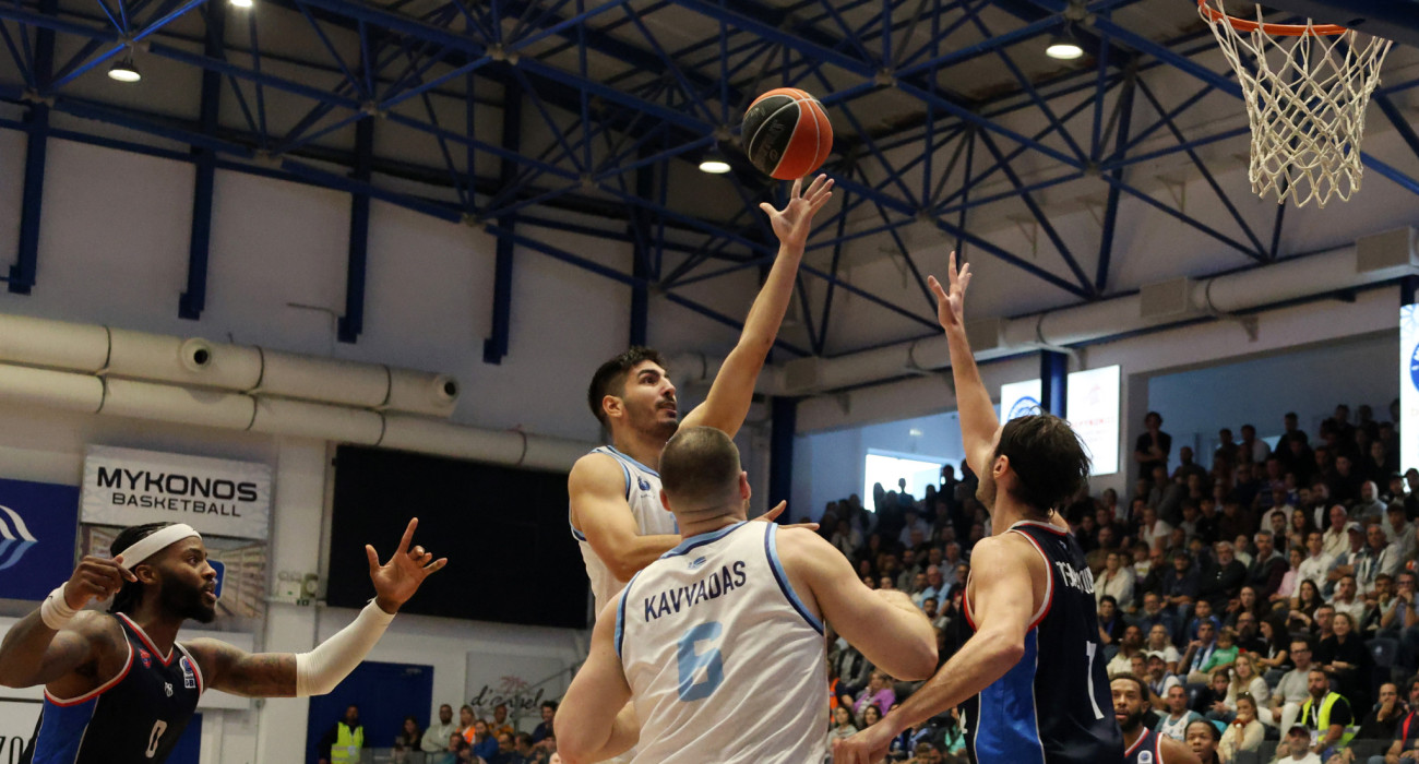 Στιγμιότυπο από το παιχνίδι ανάμεσα σε Μυκόνο και Πανιώνιο, Πηγή: Intime