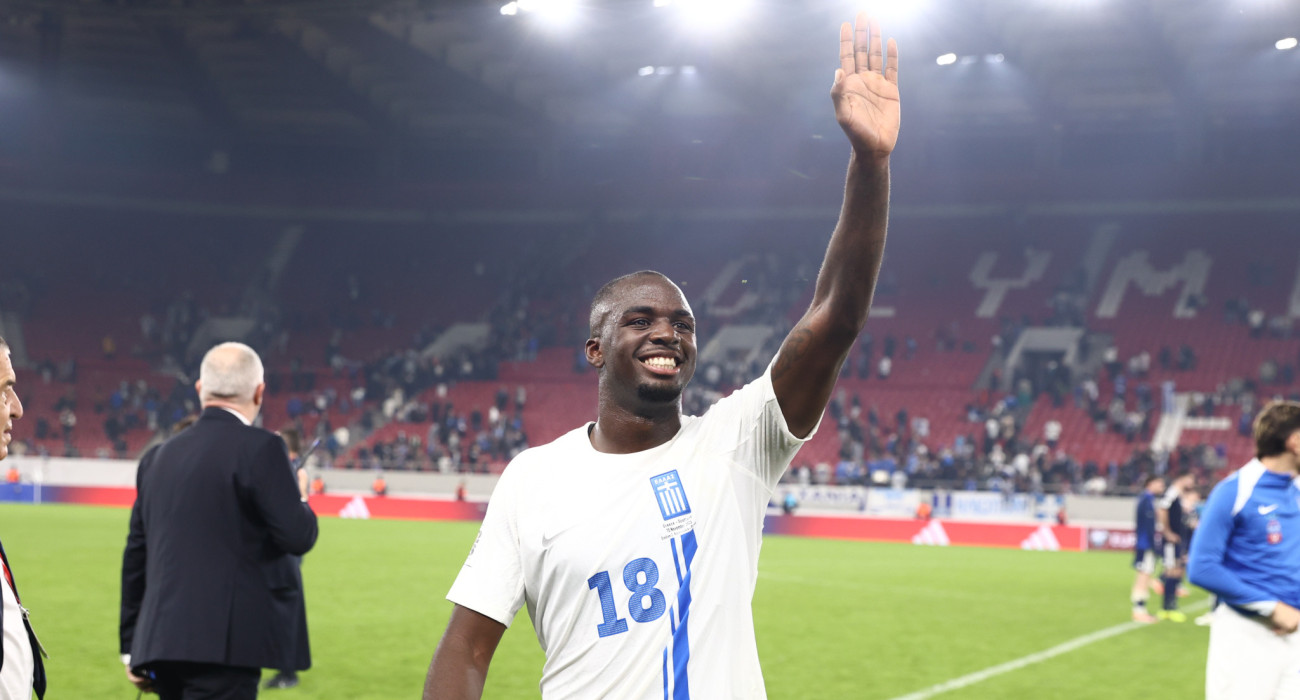 Ο Αντρέας Τεττέη μετά την ολοκλήρωση του θαυμάσιου ντεμπούτο του με τα χρώματα της Εθνικής ομάδας / Πηγή: Eurokinissi