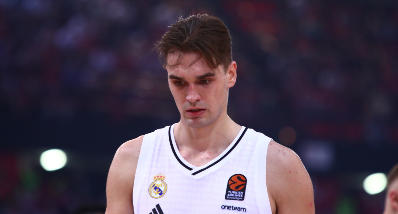 Τι τρέχει με τον Μάριο Χεζόνια ; / Πηγή: Eurokinissi