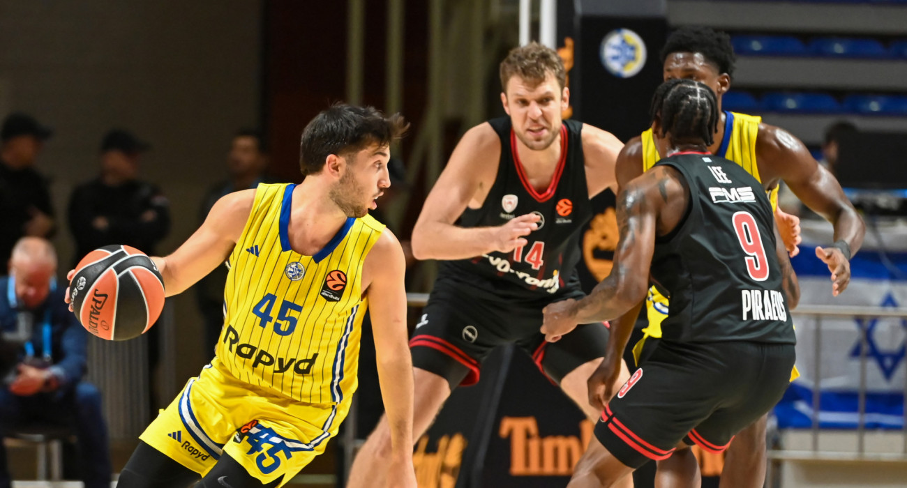 Ο Ταμίρ Μπλατ της Μακάμπι Τελ Αβίβ κόντρα στον Ολυμπιακό / Πηγή: Eurokinissi