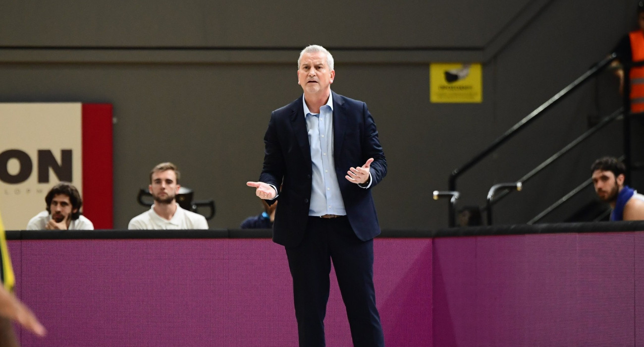 Ο Ηλίας Ζούρος στον πάγκο του Πανιωνίου, Πηγή: Eurokinissi