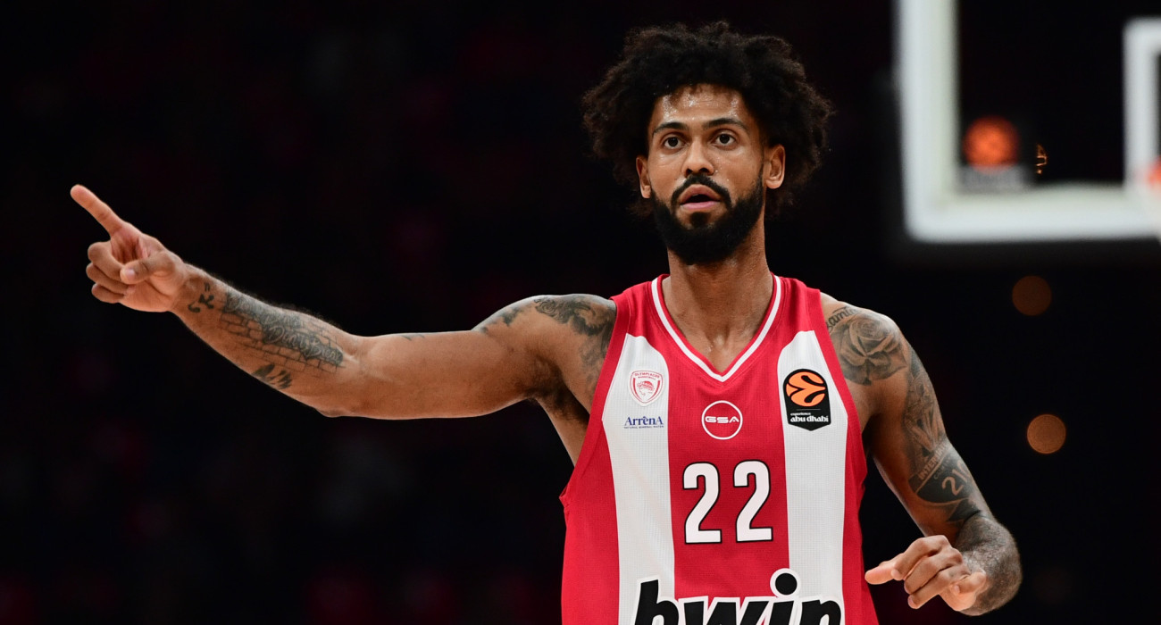 Ο Τάιλερ Ντόρσεϊ με τη φανέλα του Ολυμπιακού, Πηγή: Eurokinissi