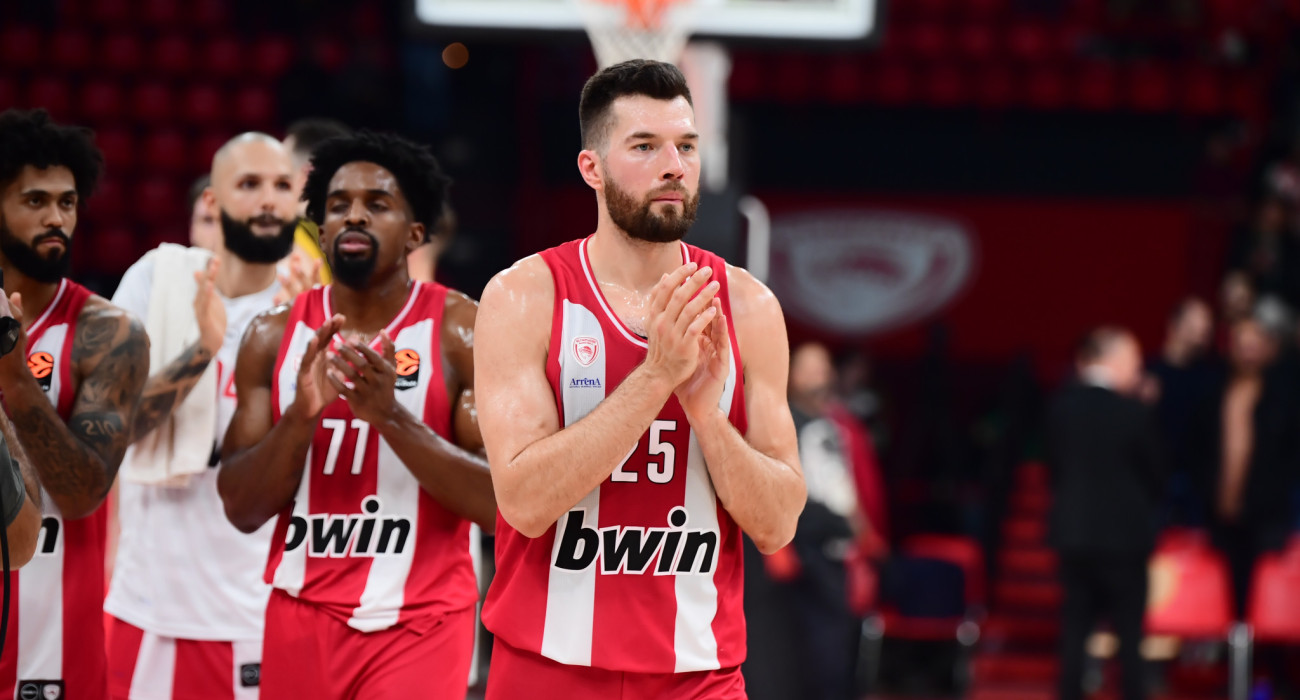 Στιγμιότπο από τον αγώνα του Ολυμπιακού με τη Ζαλγκίρις/Πηγή: Eurokinissi