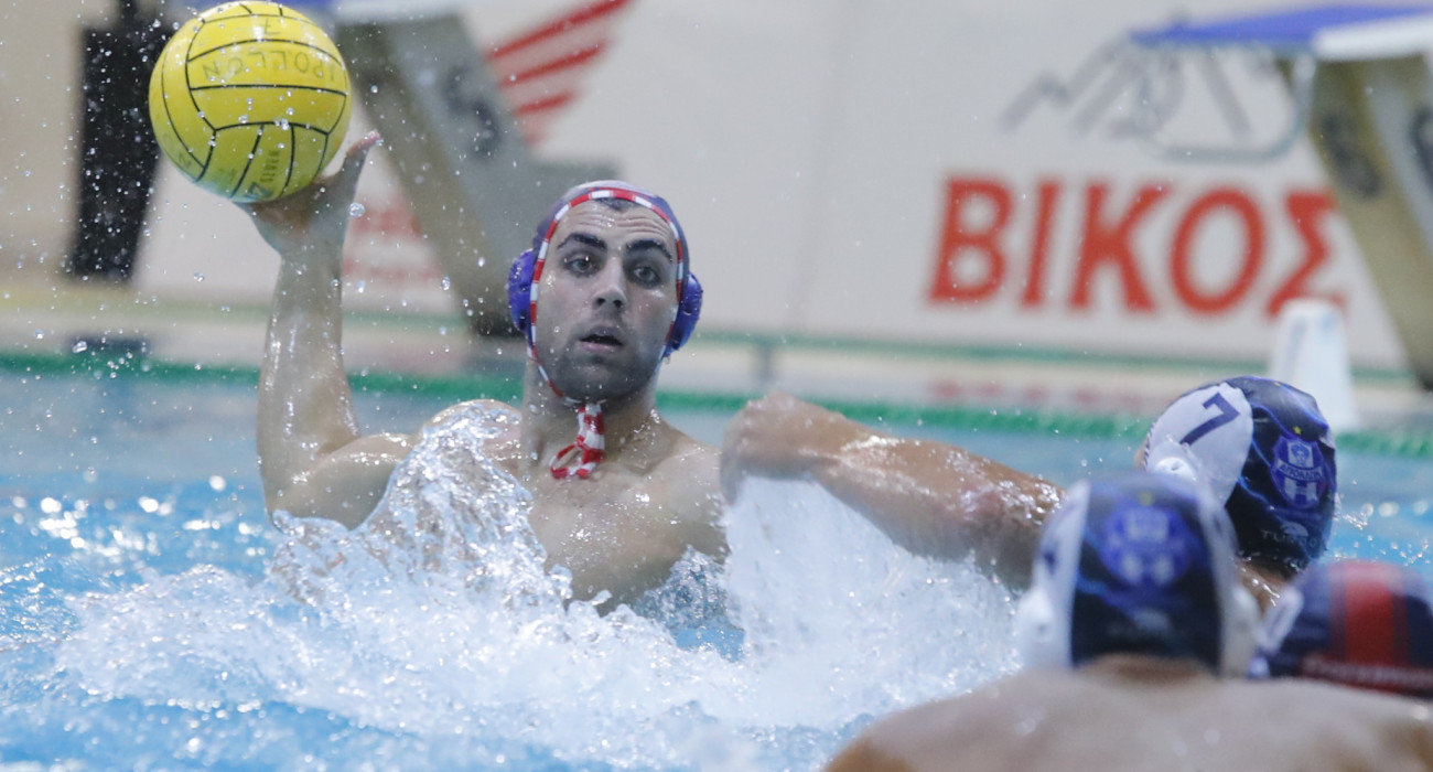 Ο Γιάννης Αλαφραγκής του ΟΣΦΠ σε σουτ / Πηγή: Eurokinissi