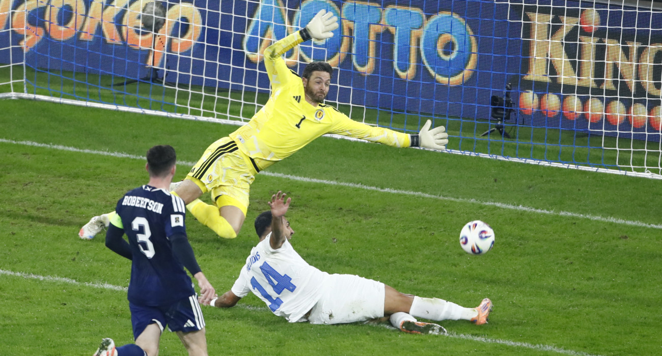 Παυλίδης και Γκόρντον σε στιγμιότυπο από το Ελλάδα - Σκωτία / Πηγή: Eurokinissi