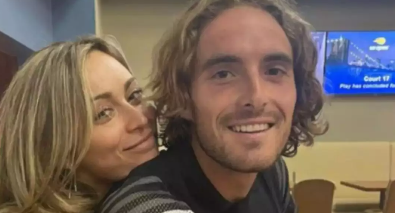 H Μπαντόσα παραδέχθηκε τον χωρισμό με τον Τσιτσιπά με μια προκλητική αφιέρωση: «Χρυσό μετάλλιο για τον μεγαλύτερο βλάκα» (video)