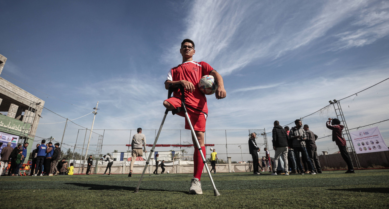 Ένας από τους ποδοσφαιριστές που παίρνουν μέρος στο Τουρνούα «Η Ελπίδα» που ξεκίνησε στη Γάζα / Πηγή: Imago