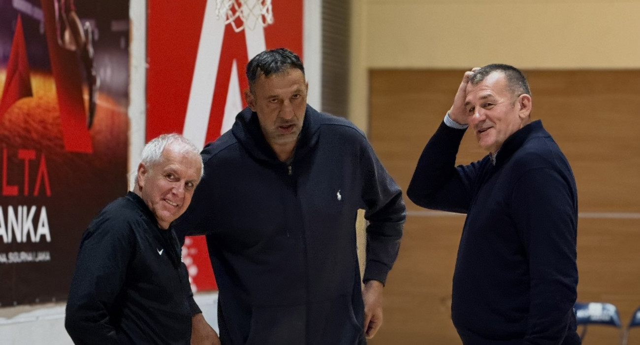 Ο Βλάντε Ντίβατς με τον Ζέλικο Ομπράντοβιτς στην προπόνητη της Παρτίζαν, Πηγή:KK Partizan Mozzart Bet