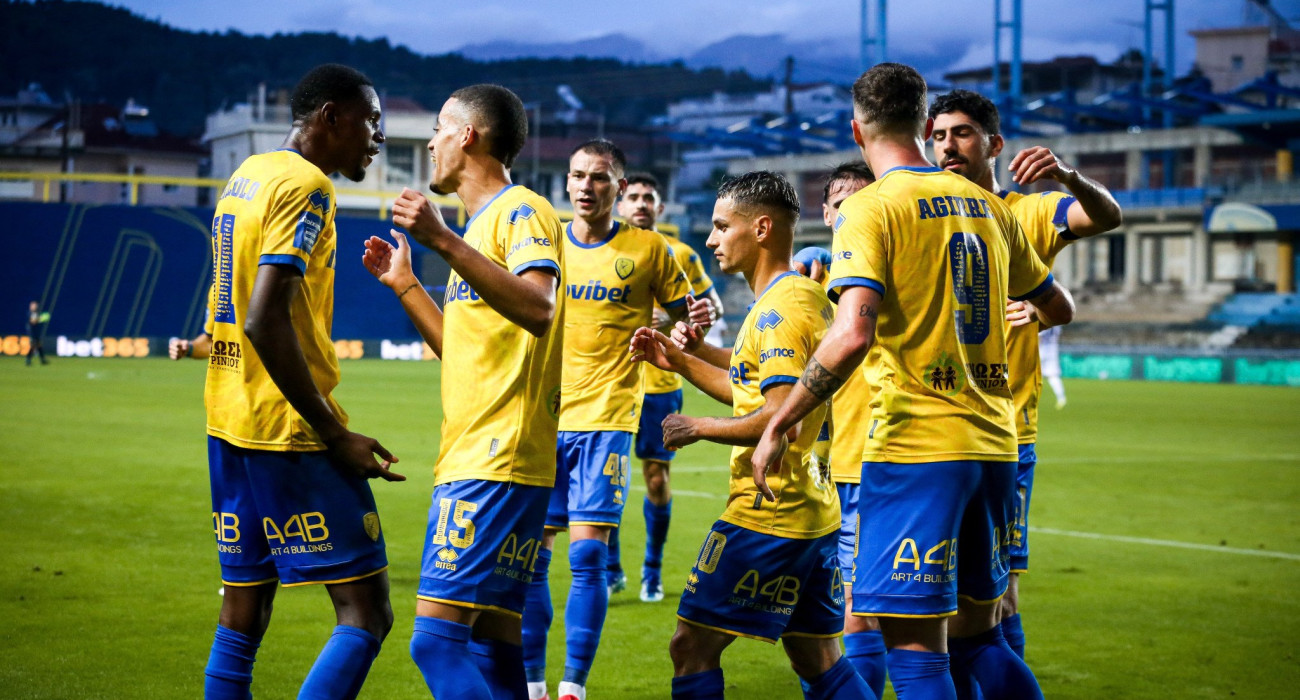 Οι ποδοσφαιριστές του Παναιτωλικού πανηγυρίζουν / Πηγή: Eurokinissi