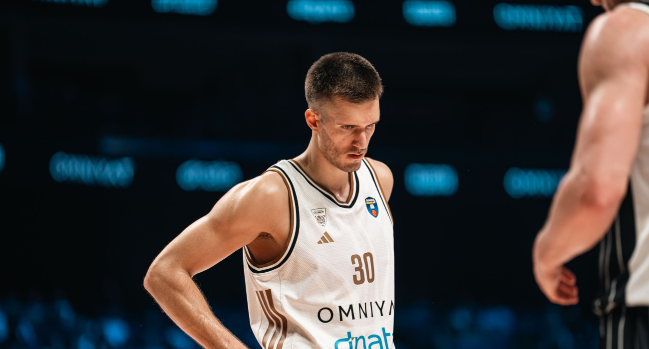 Ο Φίλιπ Πετρούσεφ με τη φανέλα της Dubai BC, Πηγή: ABA League/ Dubai Basketball