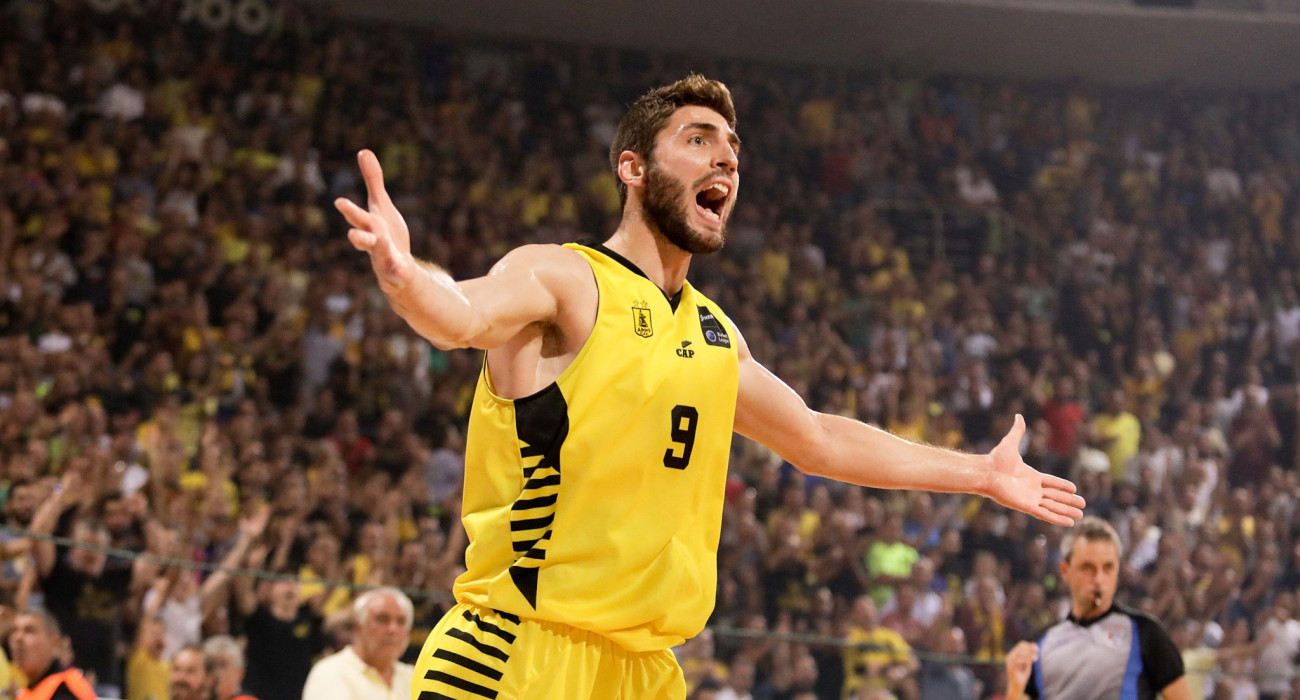 Ο Μιχάλης Τσαϊρέλης που γύρισε στη Θεσσαλονίκη για λογαριασμό του Άρη / Πηγή: ΙΝΤΙΜΕ