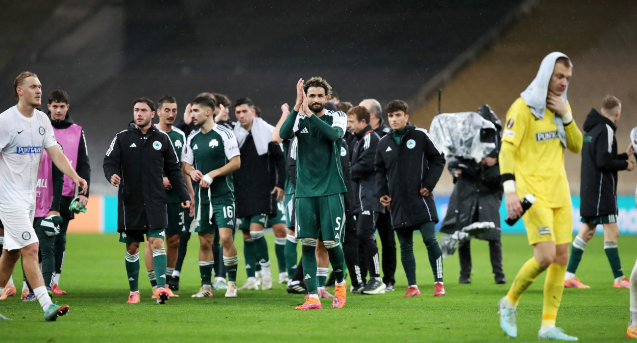 Οι παίκτες του Παναθηναϊκού ευχαριστούν τον κόσμο της ομάδας για τη στήριξη / Πηγή: InTime