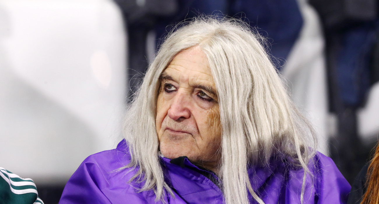 Ο Νίκος Καρβέλας στη Λεωφόρο Αλεξάνδρας, Πηγή: Intime