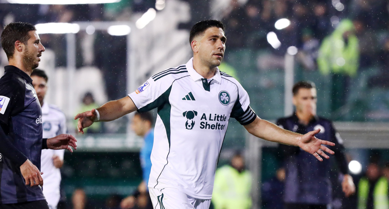 Ο Τάσος Μπακασέτας πανηγυρίζει το γκολ του / Πηγή: InTime