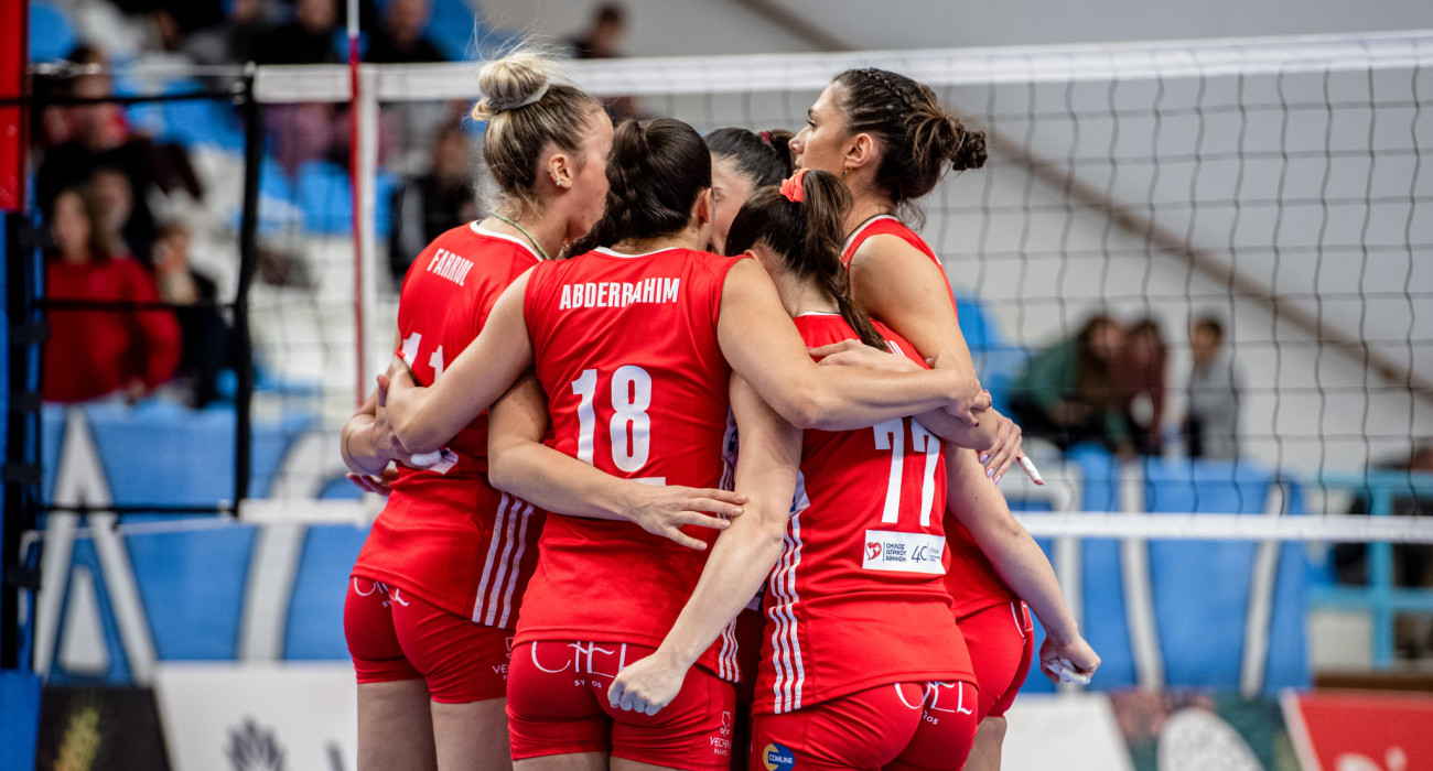 Η ομάδα βόλεϊ γυναικών του ΟΣΦΠ / Πηγή: Eurokinissi