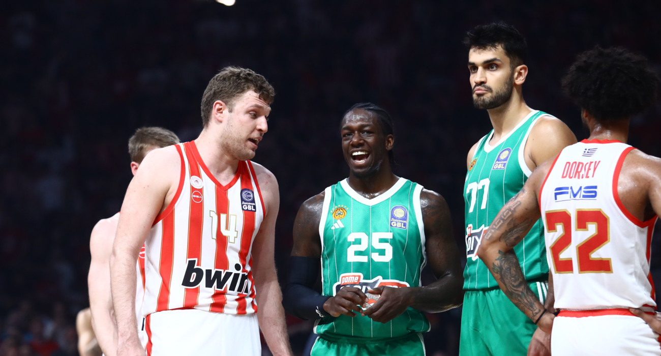 Ο Σάσα Βεζένκοφ με τον Κέντρικ Ναν / Πηγή: Eurokinissi