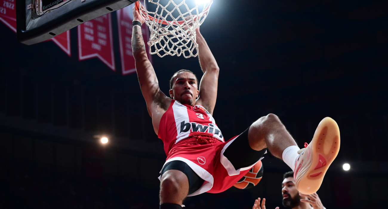 O Τάισον Γουόρντ «κατεδαφίζει» τη μπασκέτα / Πηγή: Eurokinissi