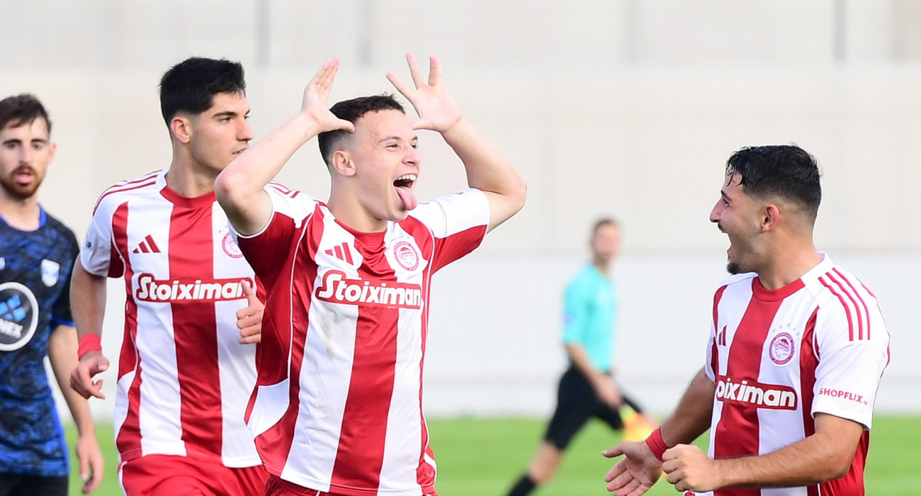 Ο Πνευμονίδης πανηγυρίζει / Πηγή: Eurokinissi