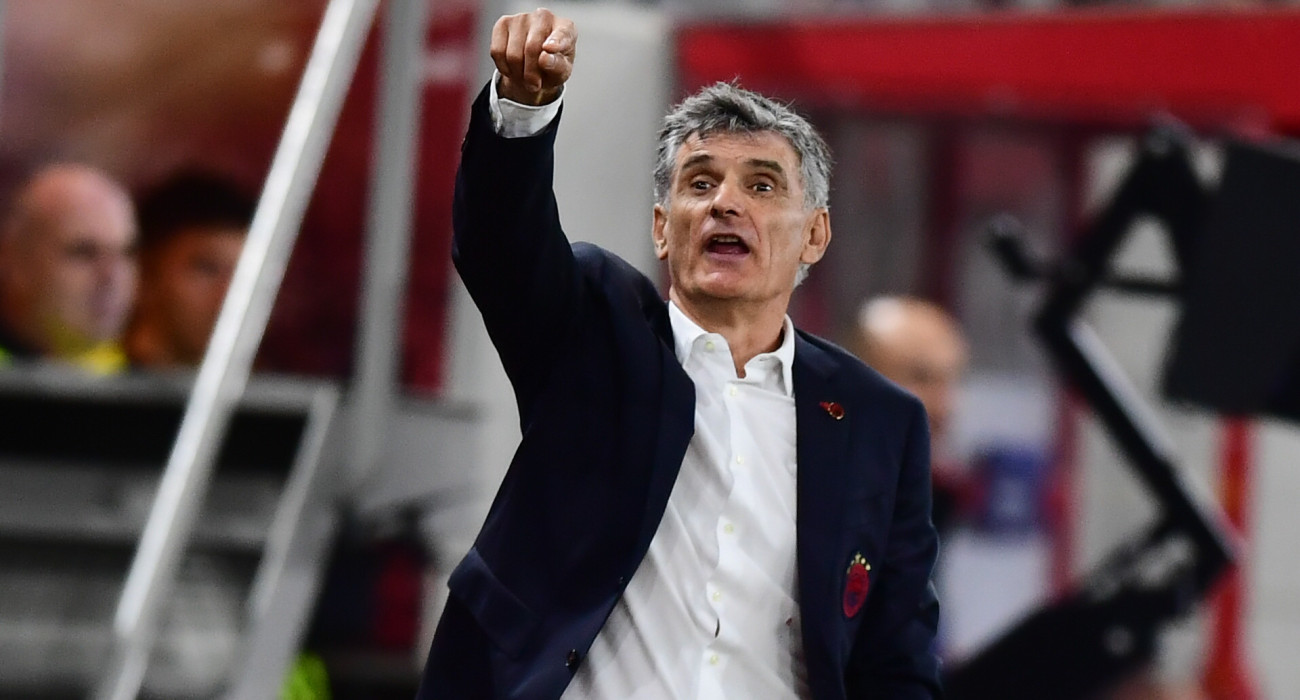 Ο Μεντιλίμπαρ δίνει εντολές στο ματς με τη Ρεάλ / Πηγή: Eurokinissi