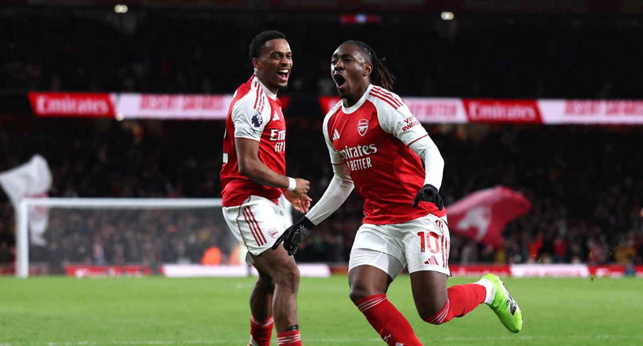 Ο Έζε πανηγυρίζει για την Άρσεναλ / Πηγή: Imago