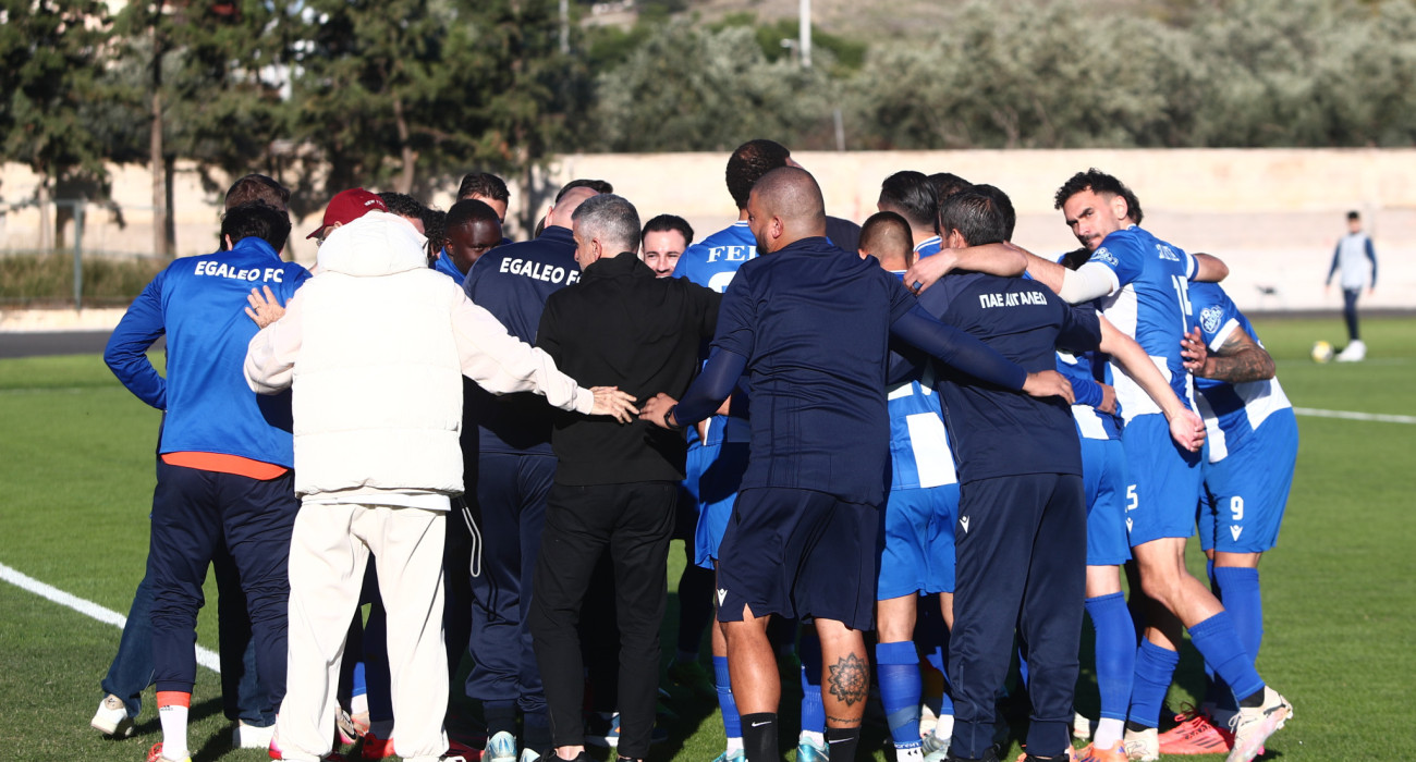 Η ομάδα του Αιγάλεω στο ματς με την Μαρκό / Πηγή: Eurokinissi