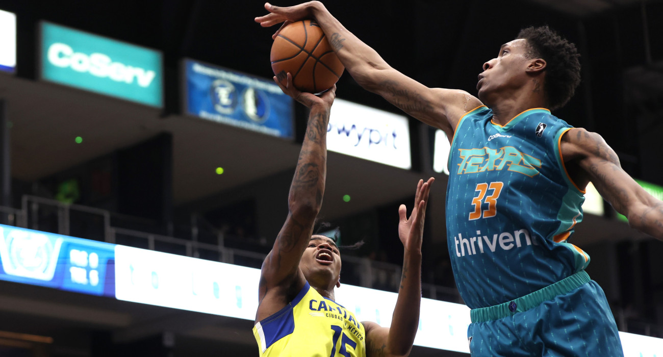 Ο Τζαμάριον Σαρπ - Photo by Tim Heitman/NBAE via Getty Images