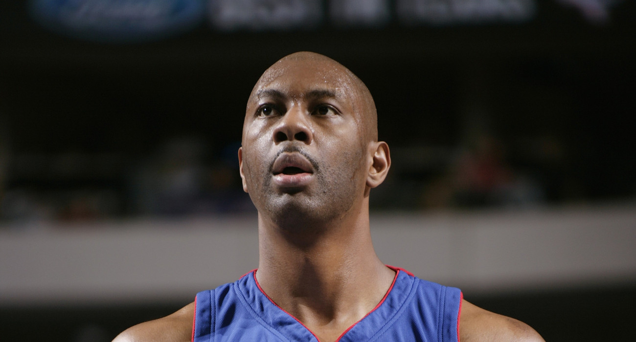 Ο Έλντεν Κάμπελ με τη φανέλα των Πίστονς/Photo By Glenn James/NBAE via Getty Images