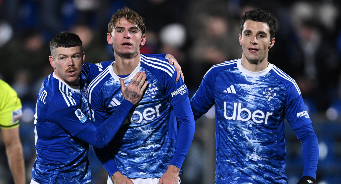 Οι παίκτες της Κόμο πανηγυρίζουν / Πηγή: Imago