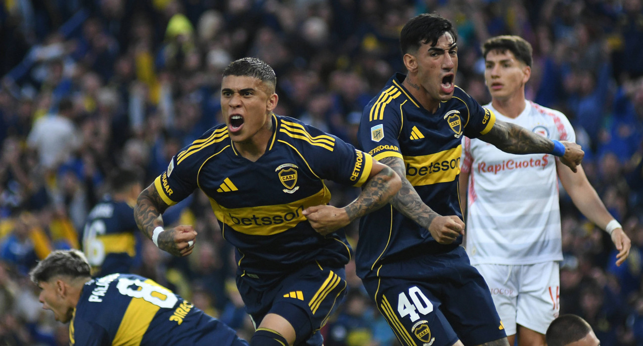 Ο Άιρτον Κόστα πανηγυρίζει το μοναδικό γκολ στο Μπόκα-Αρχεντίνος / Πηγή: Imago