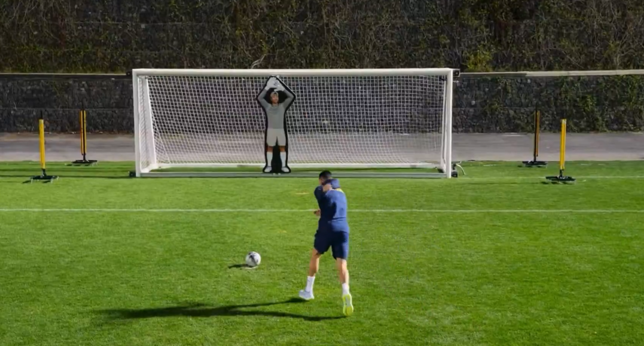 Ο Κριστιάνο Ρονάλντο σκοράρει απέναντι σε ρομπότ / Screenshot