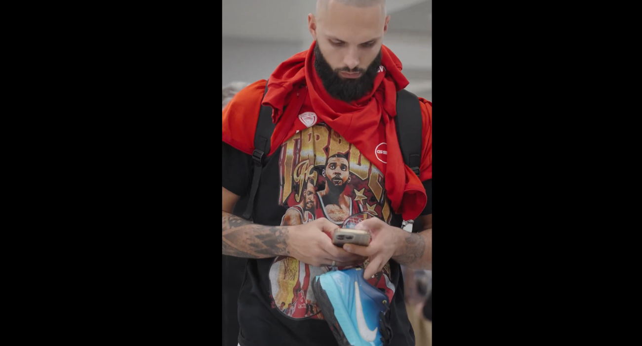 Ο Φουρνιέ με μπλουζάκι... Ρόι Τάρπλεϊ